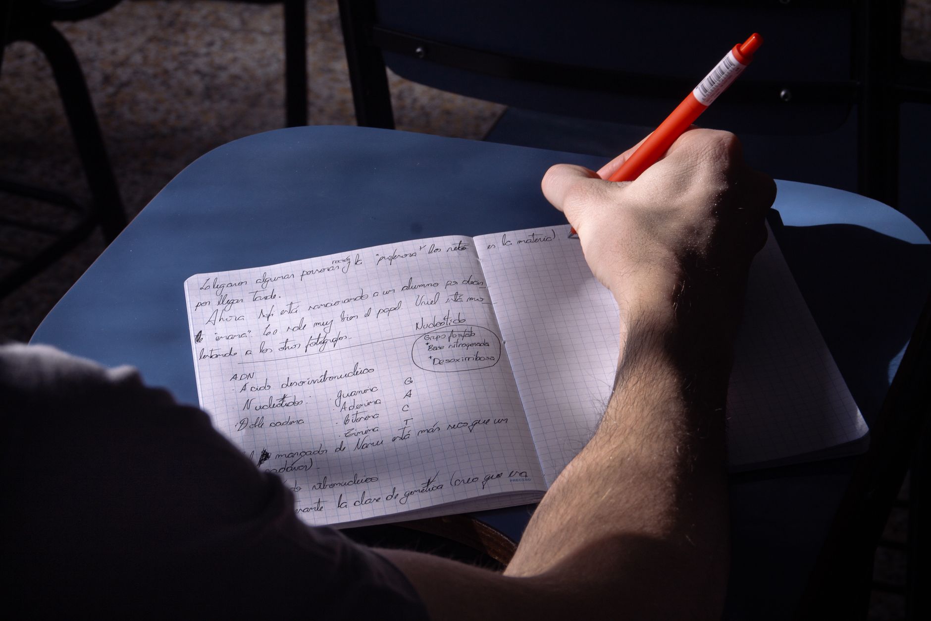 student taking notes in buenos aires classroom